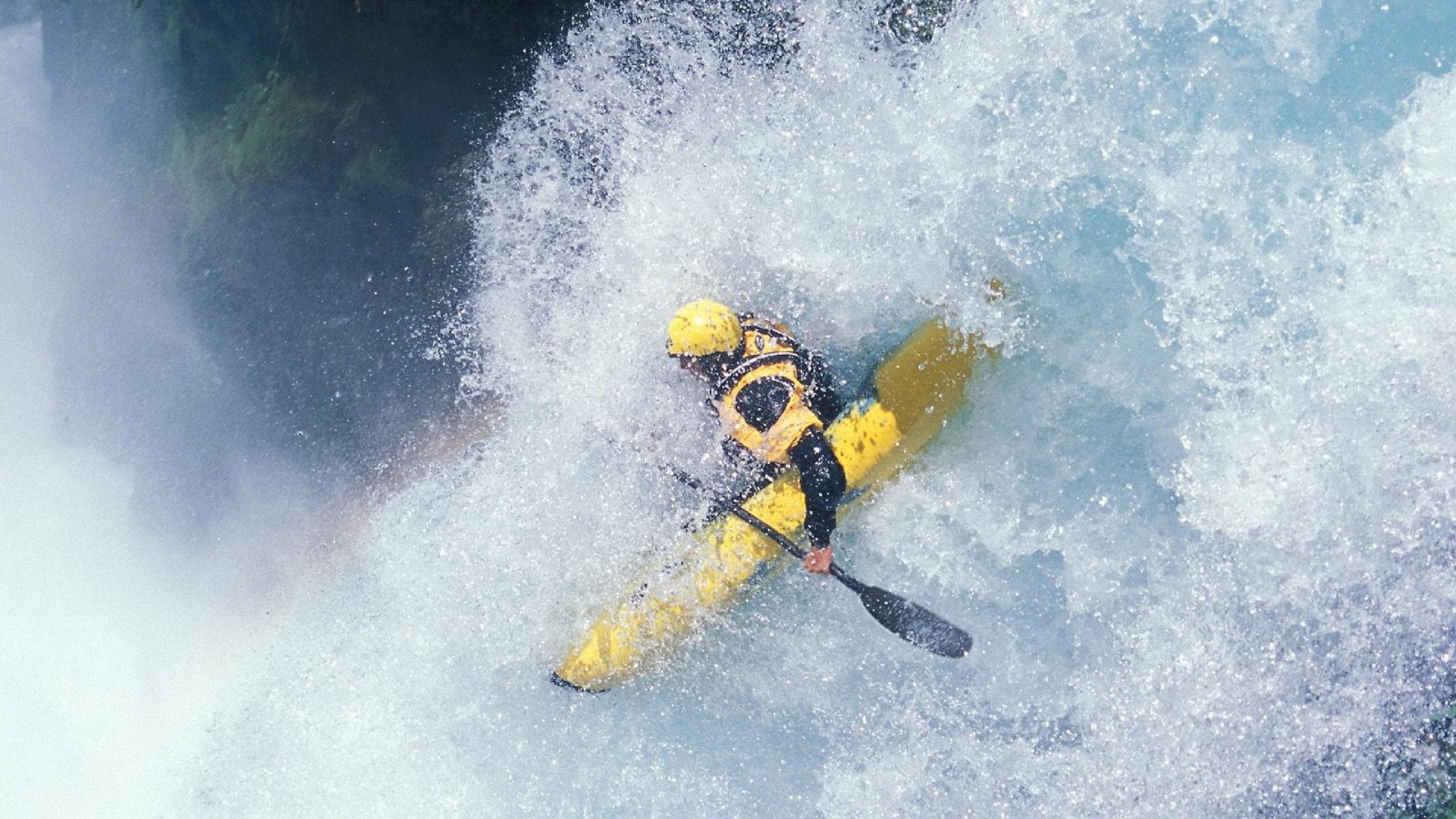 国际足球裁判引入智能视频辅助系统,裁判判罚更公平,足球裁判视频回放叫什么